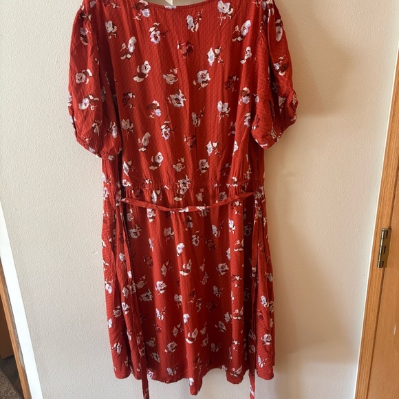 Universal Thread Red Floral Midi Dress - Picture 3 of 13